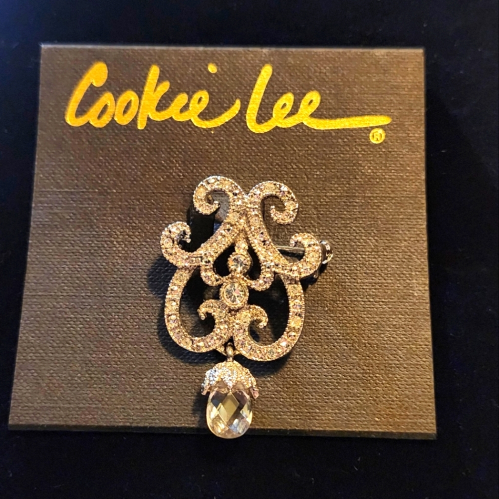 CookieLee Crystal Pin Brooch